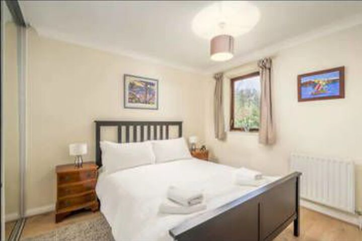 Room 8 of 19