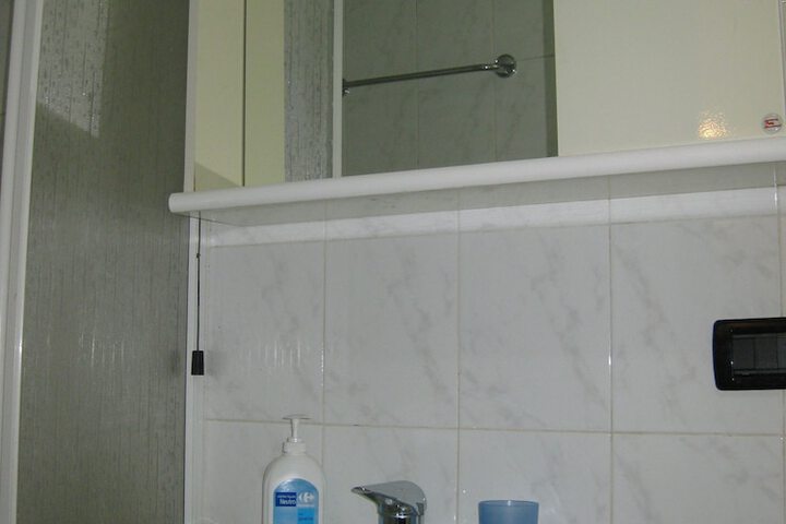 Room 14 of 22