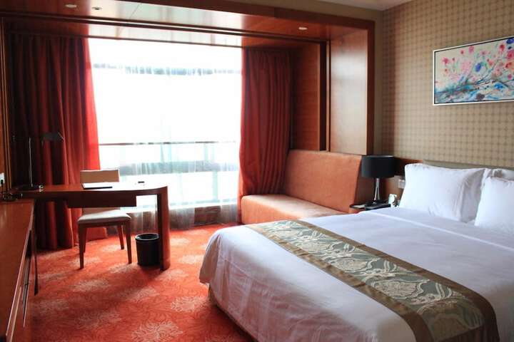 Room 7 of 35