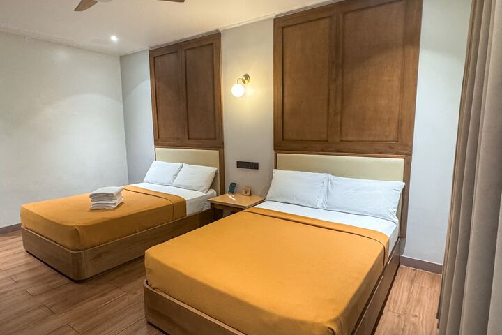 Room 8 of 35