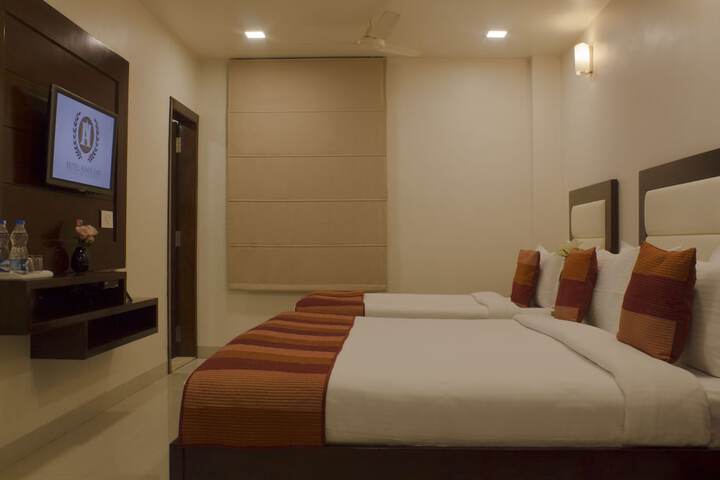 Room 20 of 33
