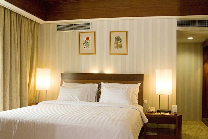 Room 5 of 46