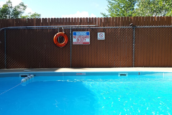 Pool 63 of 111