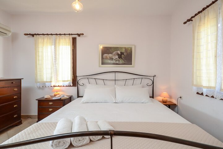 Room 10 of 90
