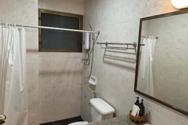 Room 42 of 59