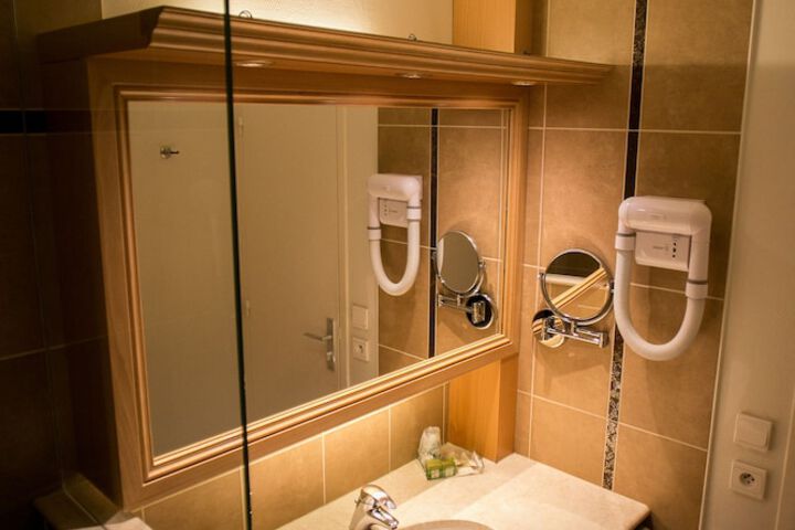 Clean Restrooms