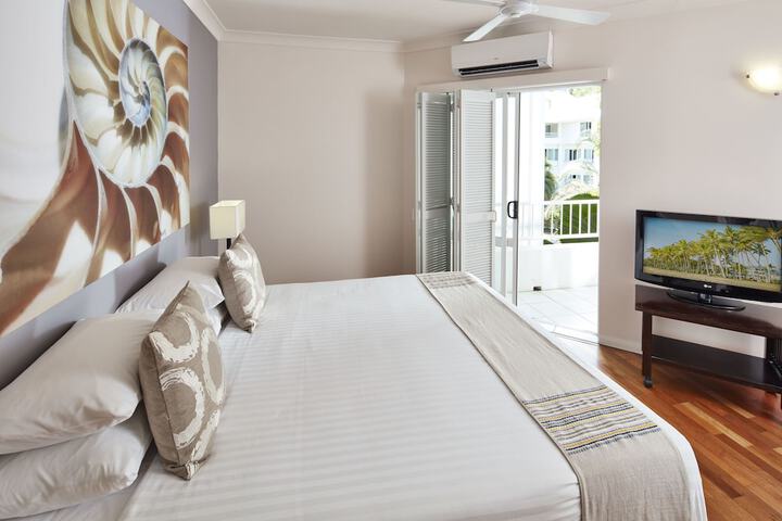 Room 5 of 70