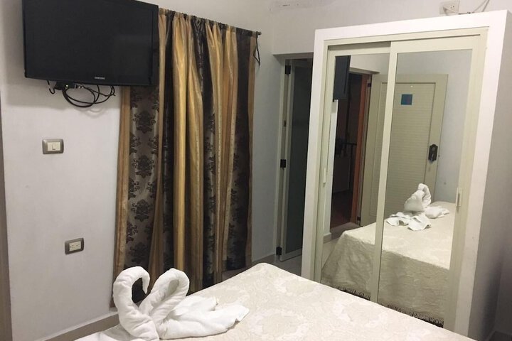 Room 19 of 38