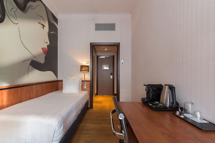 Room 19 of 50