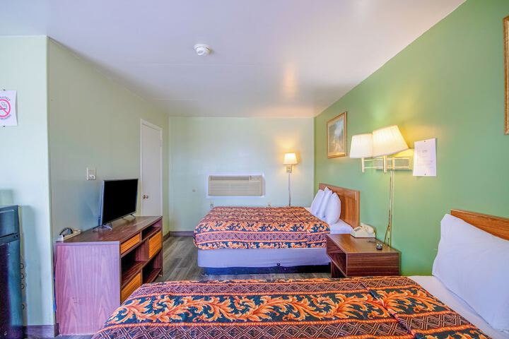 Room 21 of 106