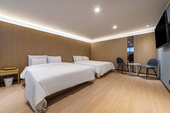 Room 15 of 41
