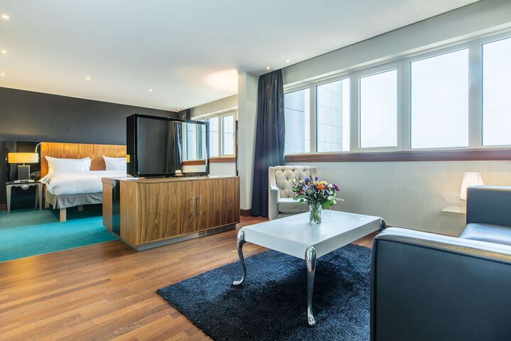 Room 55 of 224