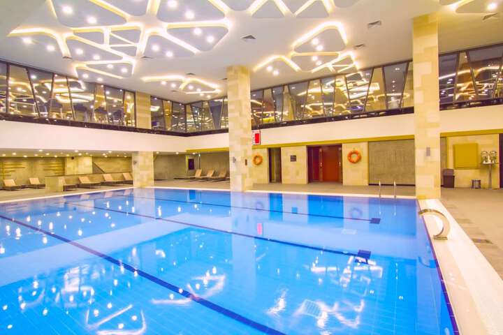Pools & Facilities