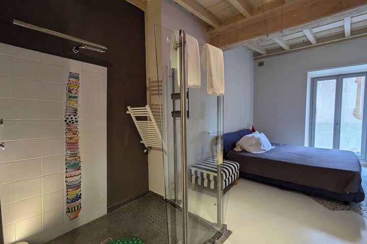 Room 15 of 72