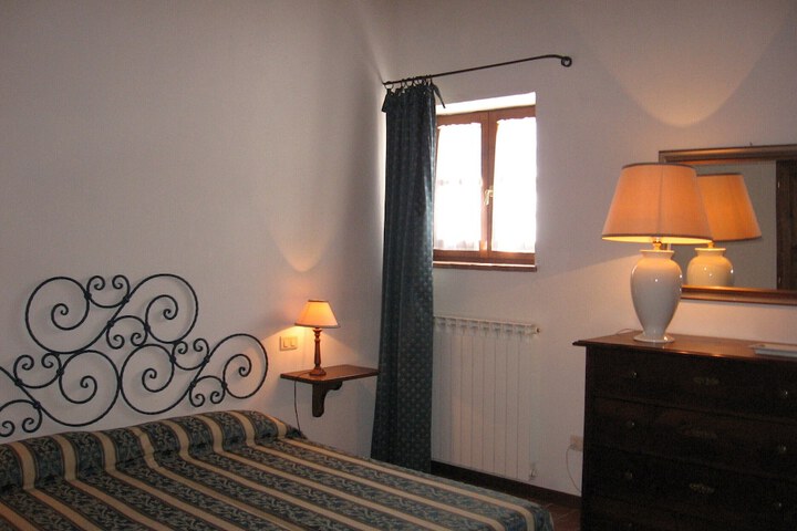 Room 9 of 74