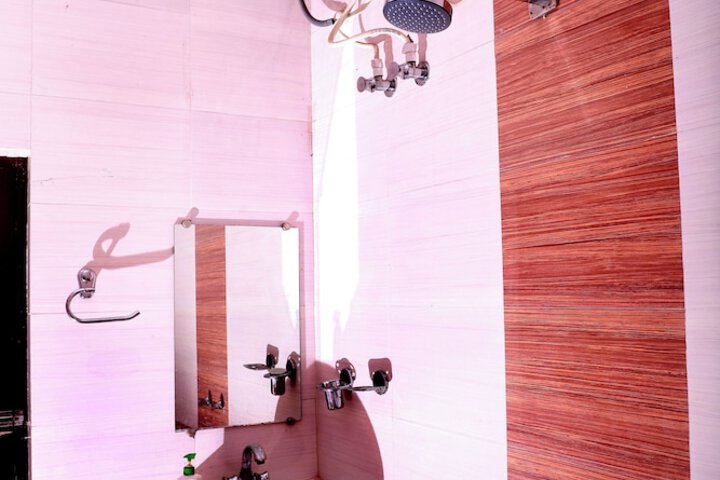 Room 33 of 44