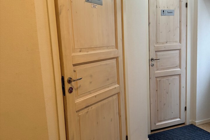 Room 54 of 81