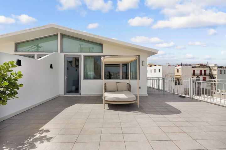 Terrace/Patio 50 of 98