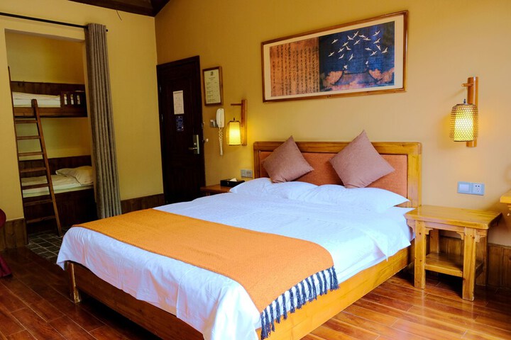 Room 7 of 111