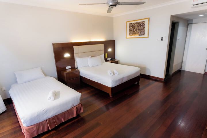 Room 12 of 23