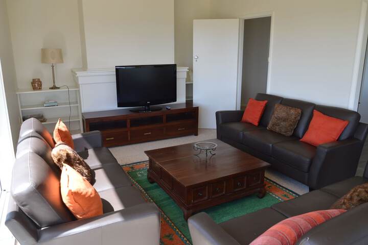 Room 9 of 16