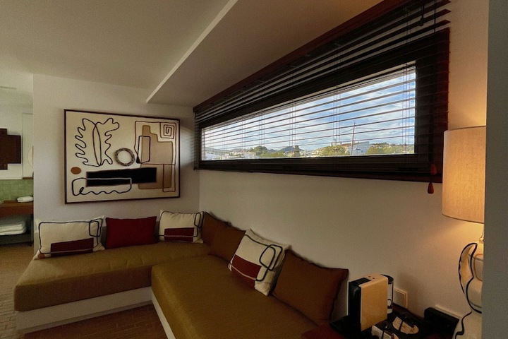 Room 46 of 80
