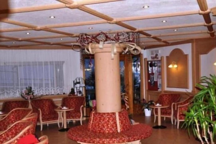 Dining Photos
