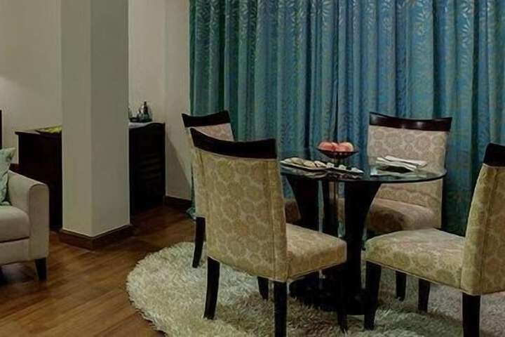 Room 8 of 35