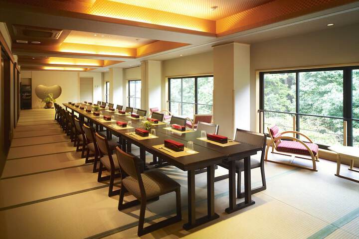 Dining Photos