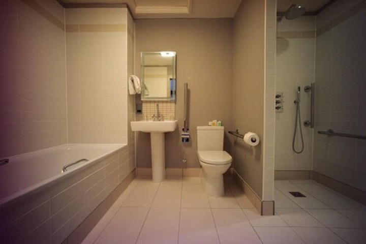 Room 21 of 50