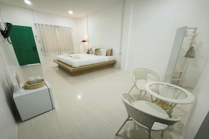 Room 12 of 29