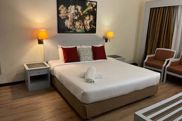 Room 17 of 650