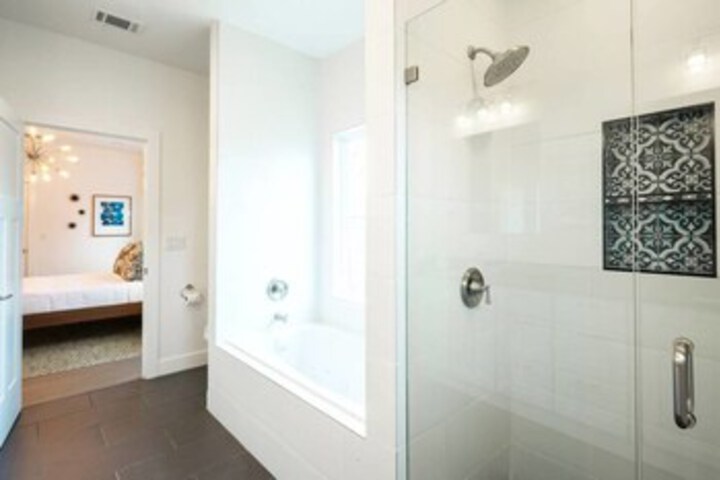 Room 3 of 20