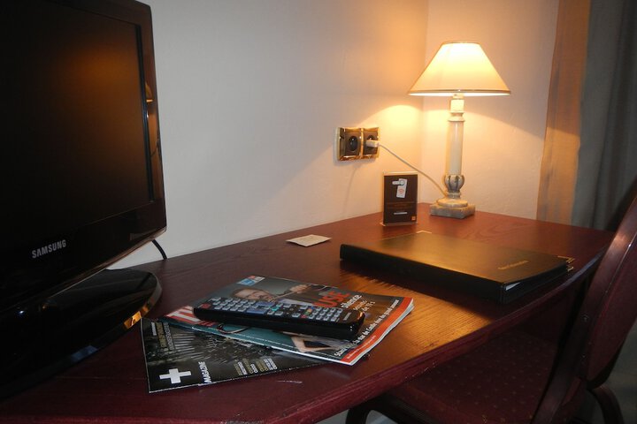Room 18 of 39