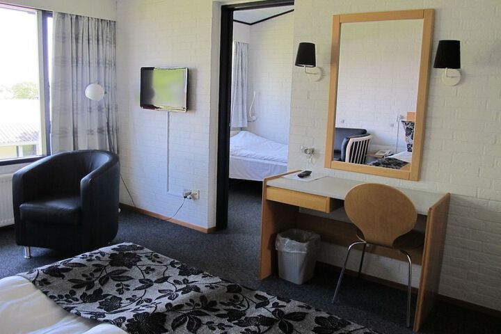 Photo 6