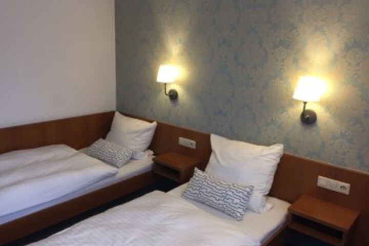 Room 7 of 22