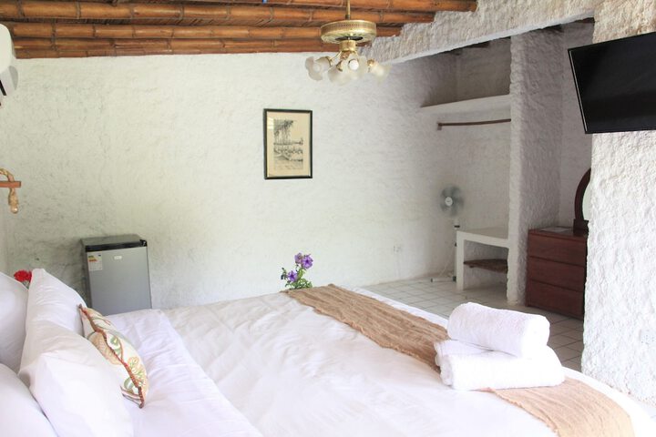 Room 2 of 60
