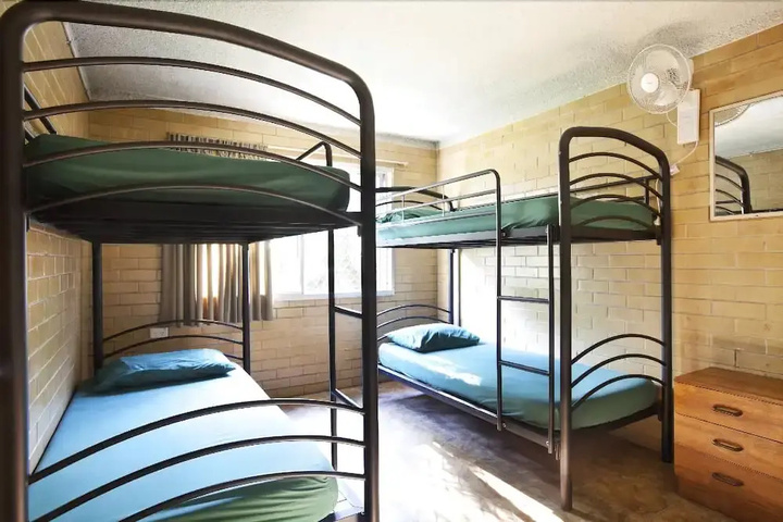 hotel_rooms