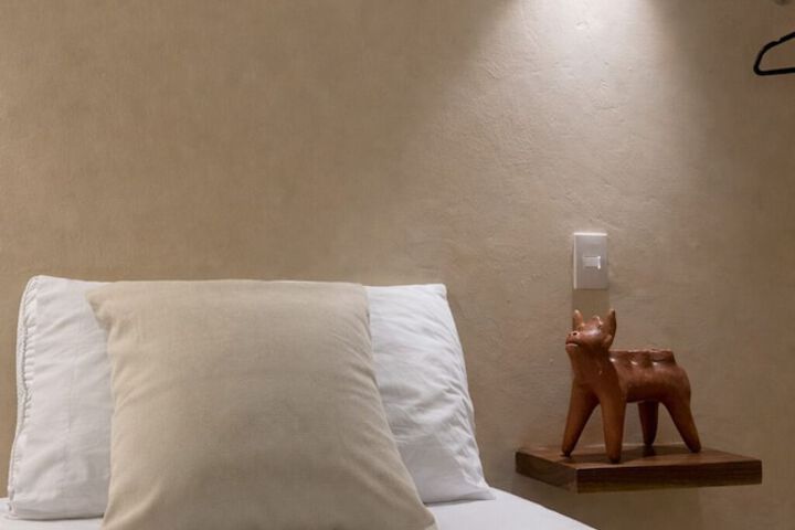 Room 14 of 24
