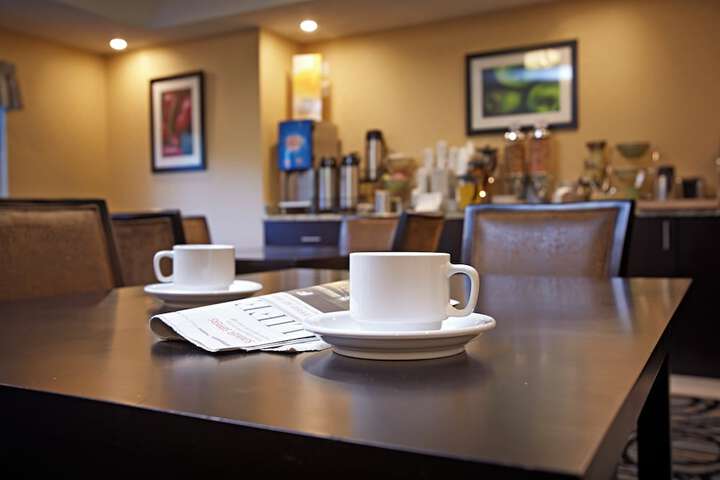 Breakfast/Coffee Service 30 of 46