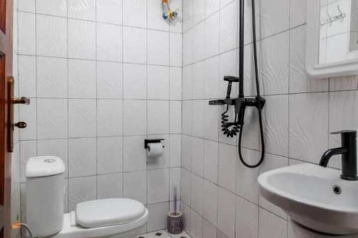 Room 7 of 17