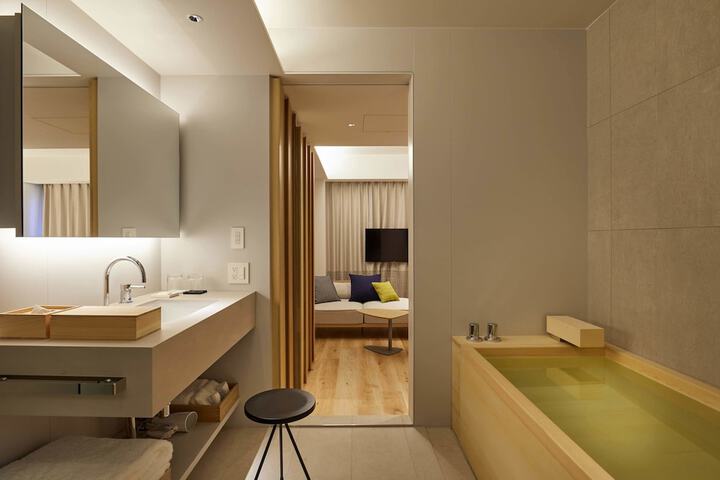 Room 29 of 40