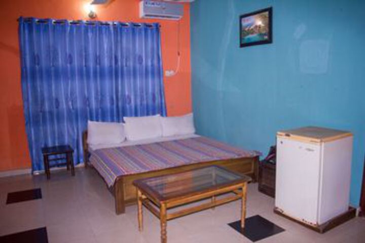 Room 30 of 37