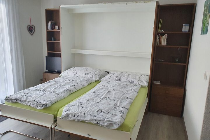 Room 3 of 27