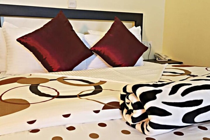 Room 10 of 31
