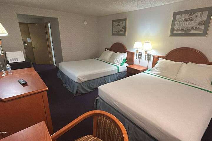 Room 22 of 49