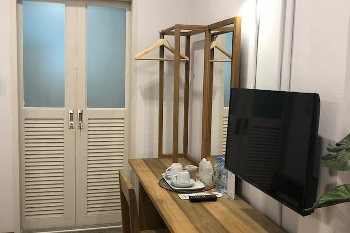 Room 13 of 49