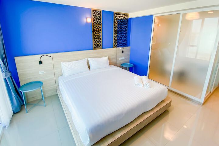 Room 5 of 46