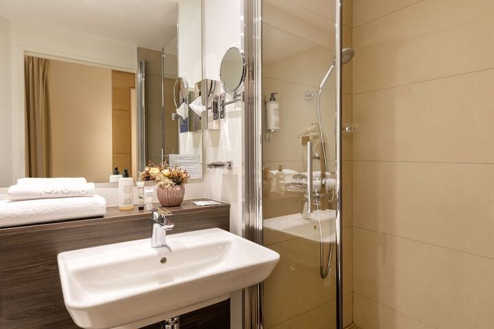 Clean Restrooms