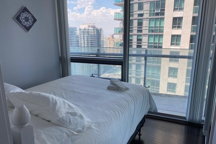 Room 13 of 198